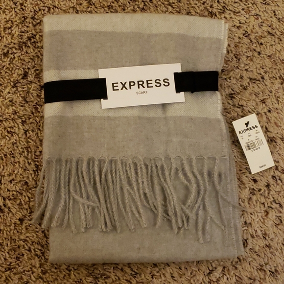 Express Scarf - Picture 1 of 3